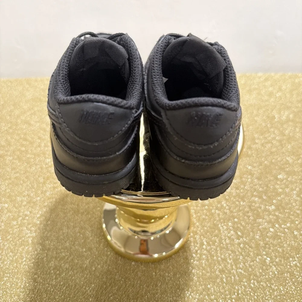 Nike Toddler Black Slip-on Tennis Shoe Sz 6.5 Gently Used